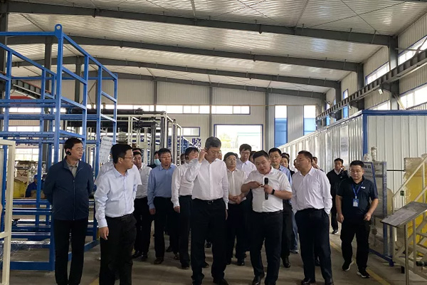 內蒙古自治區(qū)黨委常委、通遼市委書記孟憲東攜考察團到一諾環(huán)境考察指導
